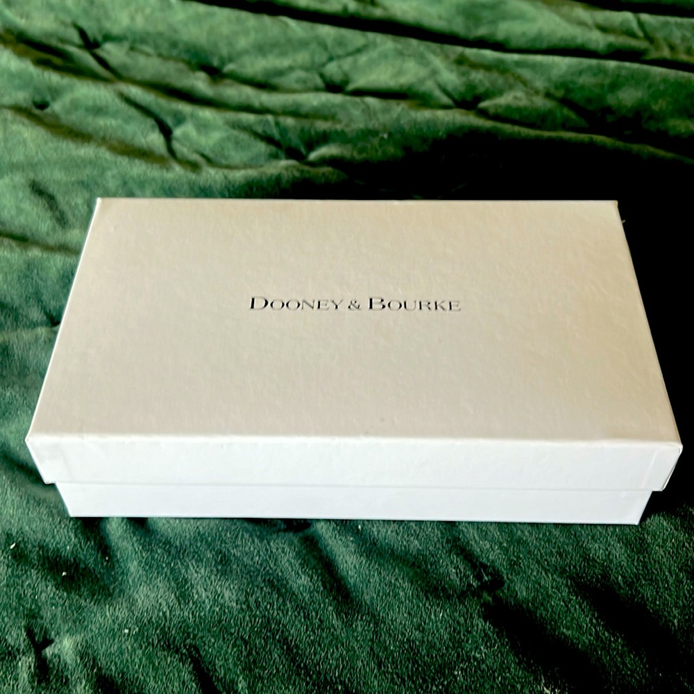 DOONEY & BOURKE gift box and dust bag
